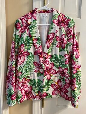 Crown & Ivy Floral 🌺 Blazer - Size Small